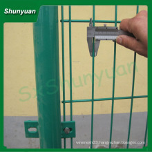 High Quality 2x2 Galvanized Welded Wire Mesh For Fence Panel
